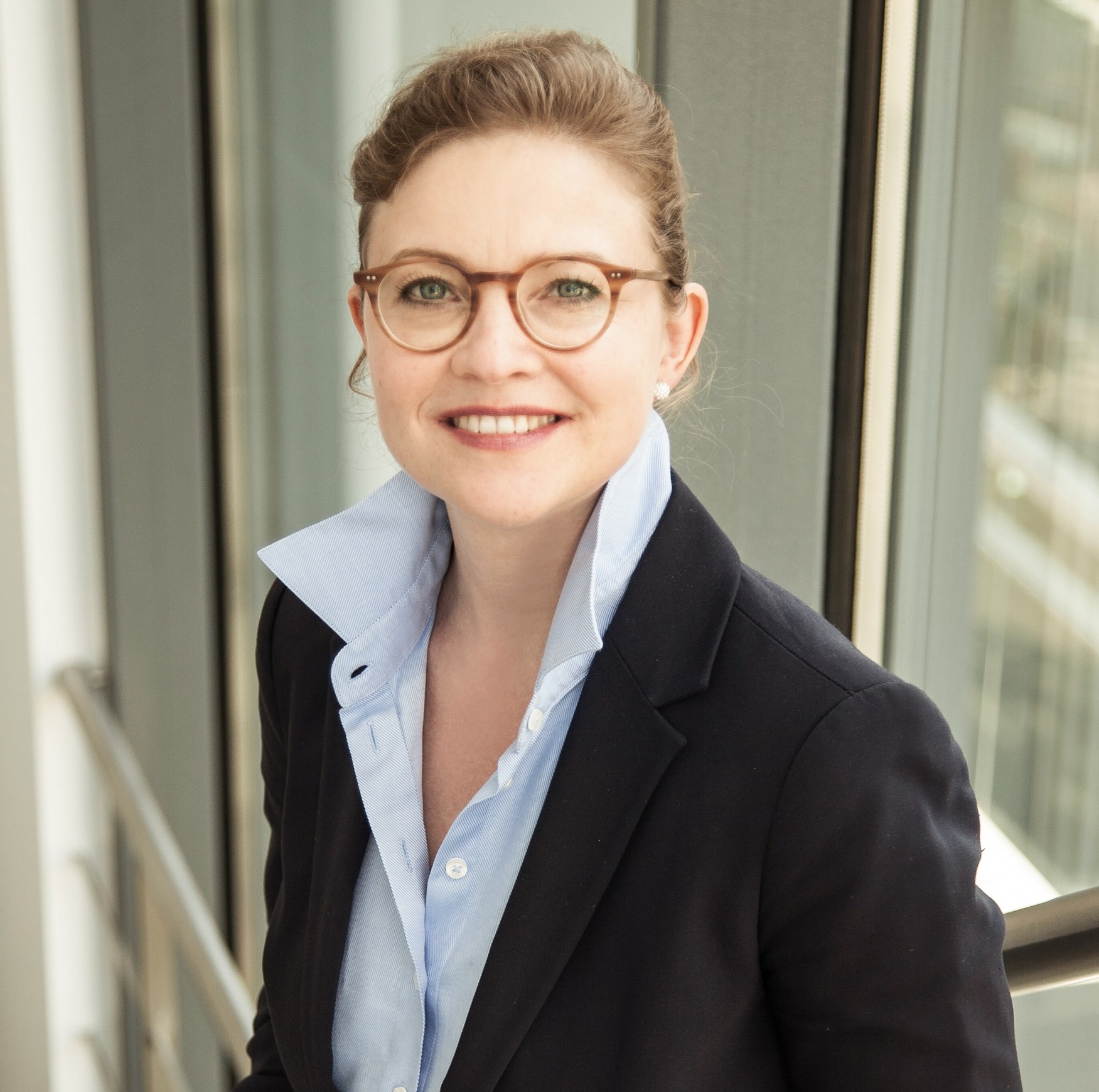 Dr. Christiane Wiegand Dr. Christiane Wiegand