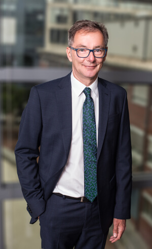 Dr. Guido Holler Dr. Guido Holler